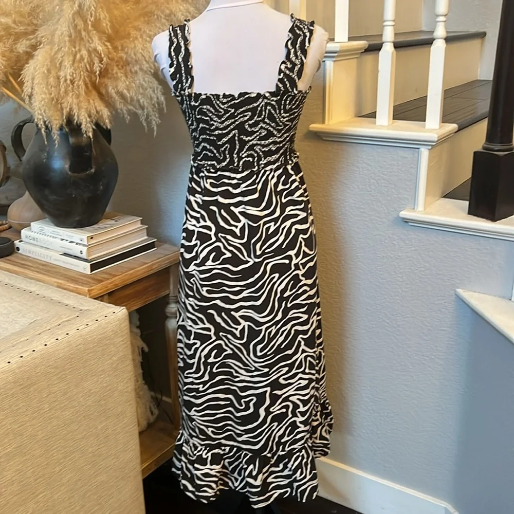 RAILS Rumi Printed Smocked Midi Dress Size Small - Picture 7 of 9